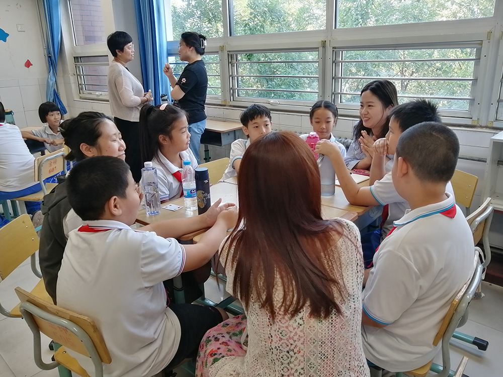 听心教育走进东丽金钟小学开展心理团辅